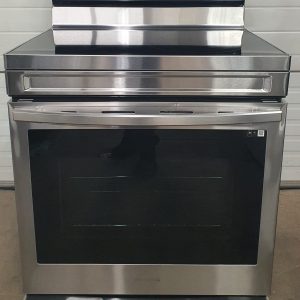 Used Less Than 1 Year Samsung Electrical Stove NE63A6711SS 2