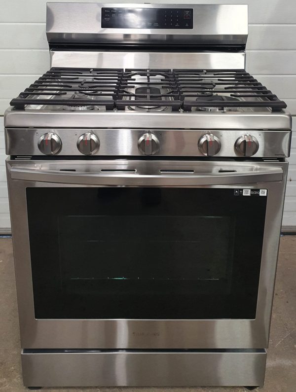 Used Less Than 1 Year Samsung Gas Stove NX60A6511SS