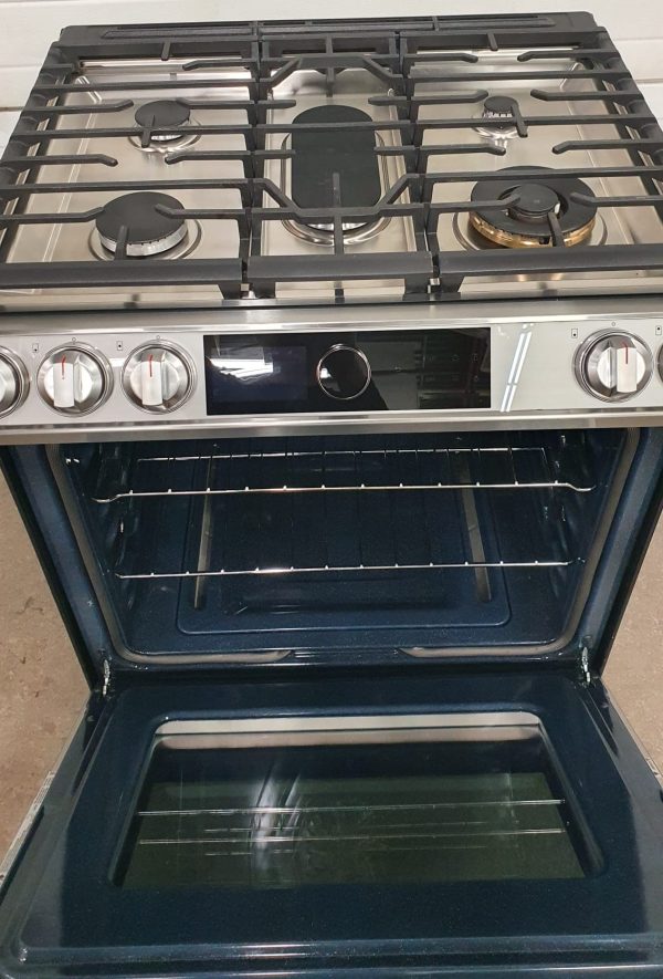 Used Less Than1 Year Gas Propane Stove NX60T8711SS/AA