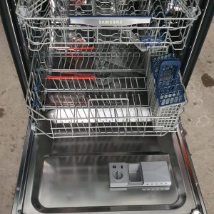 USED LESS THAN 1 YEAR SAMSUNG DISHWASHER DW80T5040US 3 7