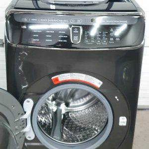 Used Less Than 1 Year Flexwash One Machine Two Washers in One Samsung WV60M9900AV 2