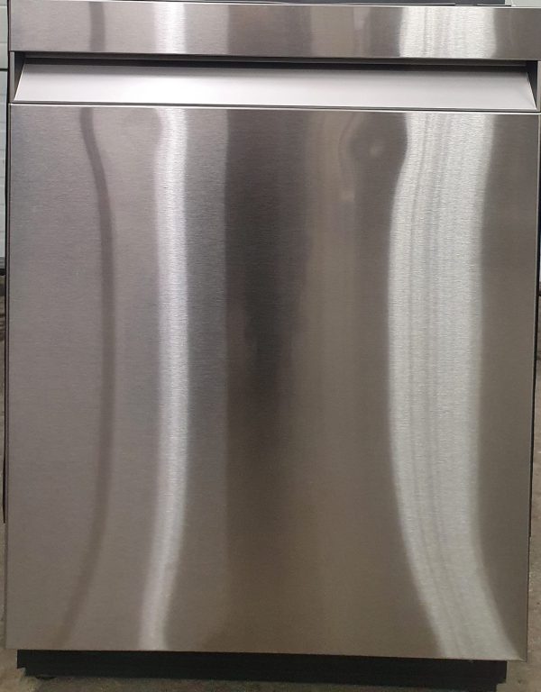 Used Less Than 1 Year Floor Model Dishwasher Samsung DW80R9950US