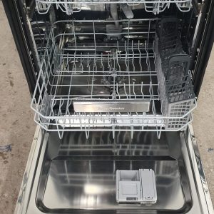 Used Less Than 1 Year Floor Model Dishwasher Samsung DW80R9950US 3