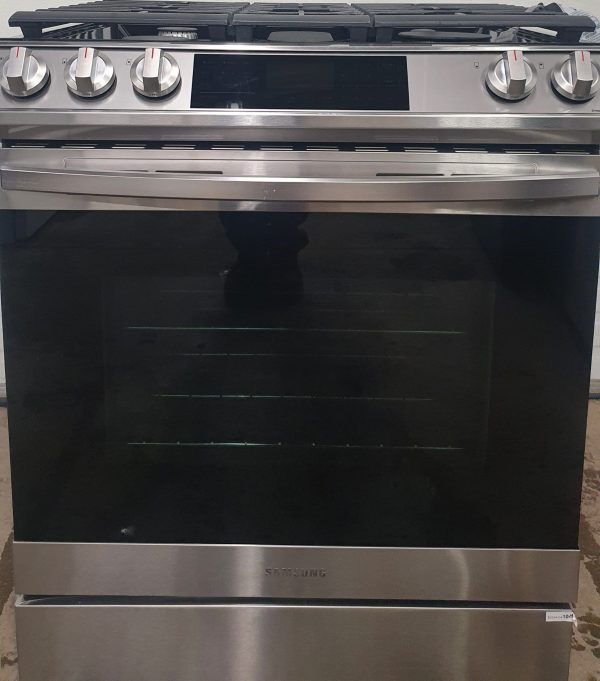 Used Less Than 1 Year Gas Propane Stove NX60T8511SS/AA