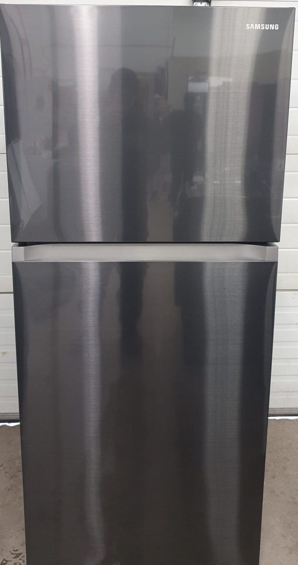 Used Less Than 1 Year Refrigerator Samsung RT18M6213SG