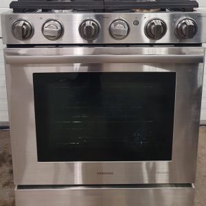 Used Less Than 1 Year Samsung Chef Collection Gas Propane Stove NX58M9960PS 1