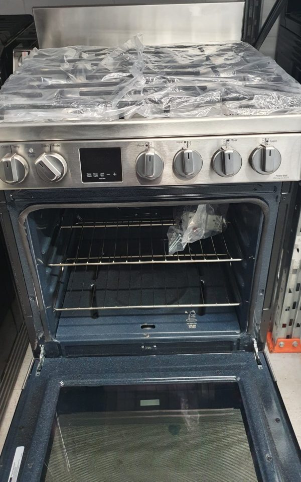 Used Less Than 1 Year Samsung Gas Propane Stove NX60A6511SS