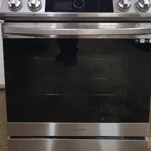 Used Less Than 1 Year Induction Stove Samsung NE63T8911SSAC 1
