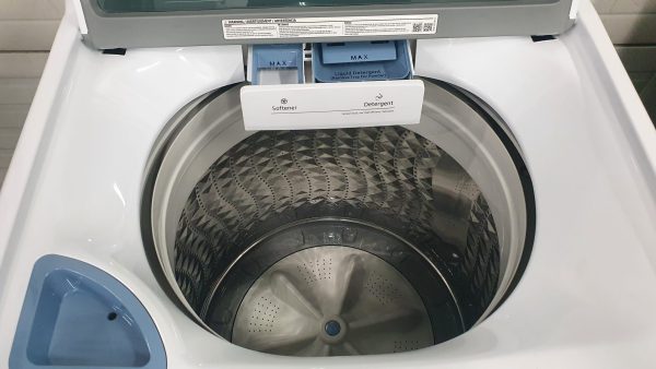 Used Less Than 1 Year Samsung Washing Machine WA45A3205AW