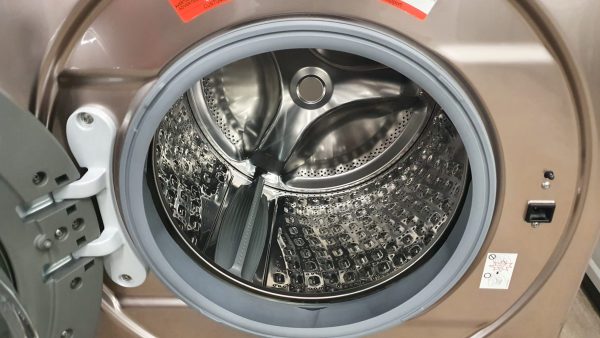Used Less Than 1 Year Samsung Washing Machine WF45T6100AC