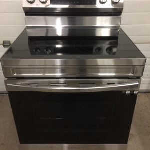 Used Less Than 1 year Samsung Electrical Stove NE63A6511SS 4