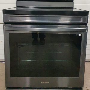 Used Less Than 1 Year Samsung Electric Stove NE63A6711SG