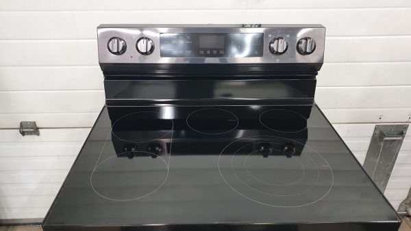 Used Less Than 1 Year Samsung Electric Stove NE63A6711SG