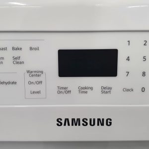 Used Less Than 1 Year Electrical Stove Samsung NE59M4320SWAC 4