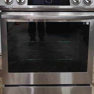 Used Less Than 1 Year Induction Stove Samsung NE63T8911SSAC 5