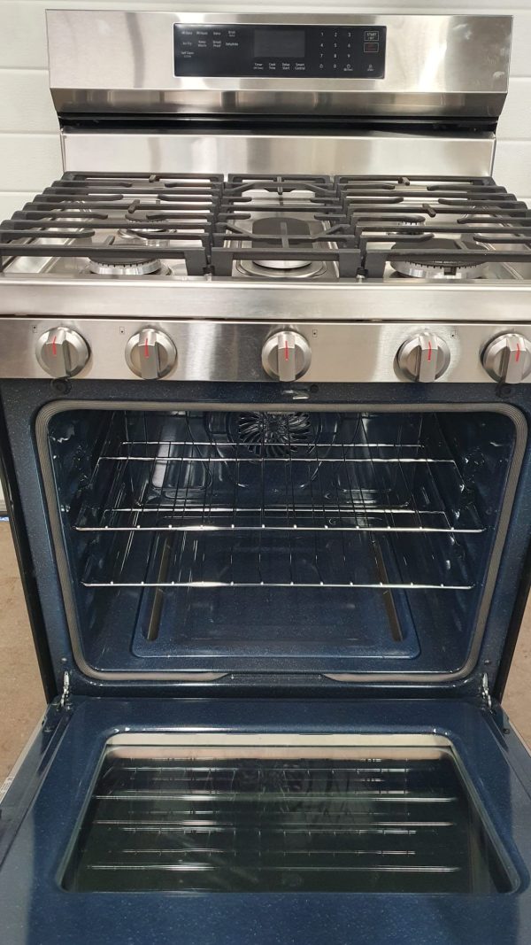 Used Less Than 1 Year Gas Stove Samsung NX60A6711SS