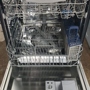 Used Less Than 1 Year Samsung Dishwasher DE80T5040US 4