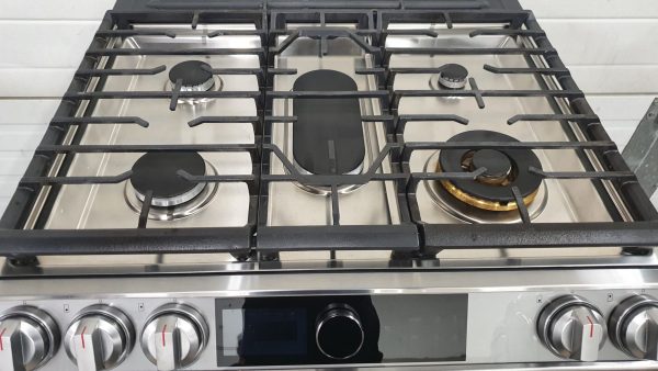 Used Less Than 1 Year Samsung Propane Gas Stove NX60T8711SS/AA