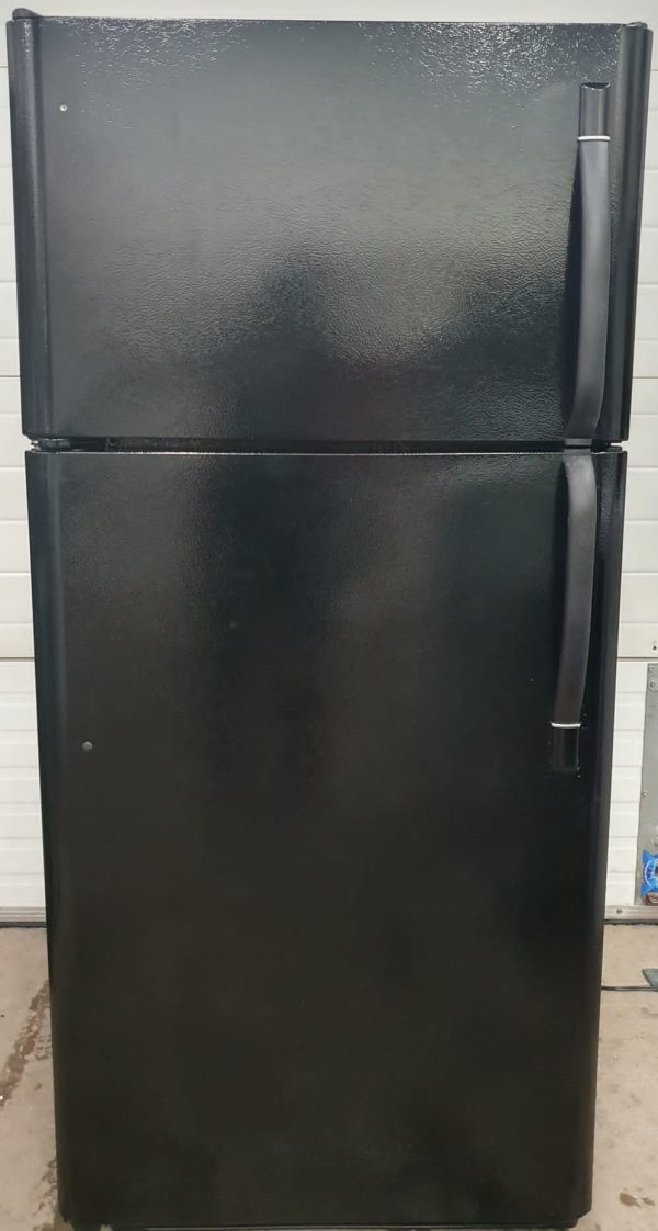 Used Refrigerator Frigidaire FRT18B5JS2