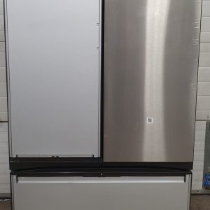 Open Box Samsung Bespoke Refrigerator RF24BB6200QLAA Counter Depth