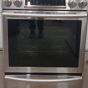USED LESS THAN 1 YEAR Samsung INDUCTION STOVE NE58H9970WS 2