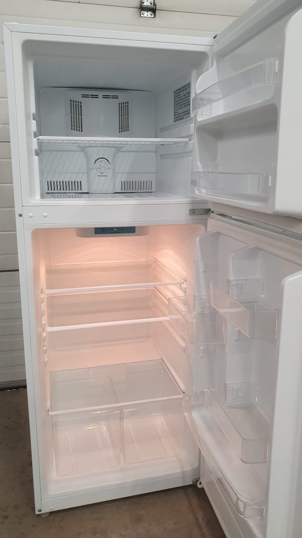 Used Moffat Refrigerator Apartment Size MPE12FGKALWW