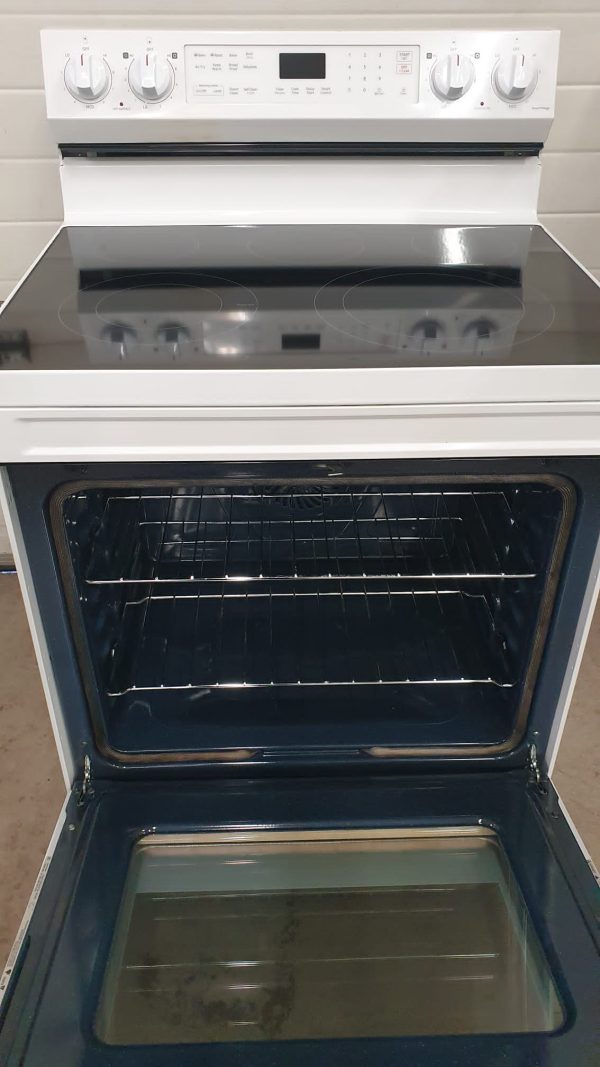 Used Less Than 1 Year Electric Stove Samsung NE63A6511SW