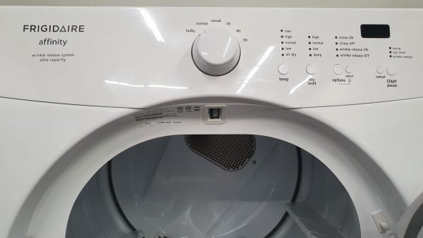 Used Frigidaire Set Washer FAFW3801LW3 and Dryer CFQE4000QW0