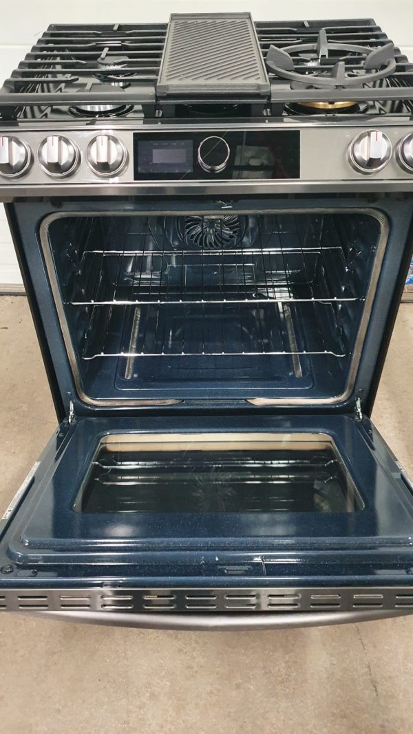 Used Less Than 1 Year Gas Stove NX60T8711SG/AA