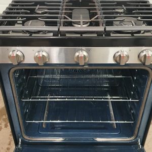Used Less Than 1 Year Gas Stove Samsung NX60A6511SS 1