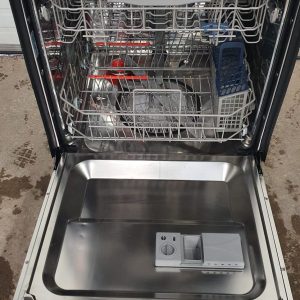 Used Less Than 1 Year Samsung Dishwasher DW80K5050US 13