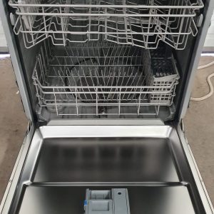 Used Less Than 1 Year Samsung Dishwasher DW80N3030US 1