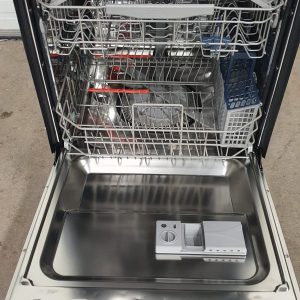 Used Less Than 1 Year Samsung Dishwasher DW80R5061US 6