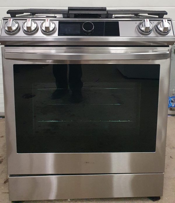 Used Less Than 1 Year Samsung Gas Stove NX60T8711SS/AA