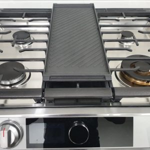 Used Less Than 1 Year Samsung Gas Stove NX60T8711SSAA 4 1