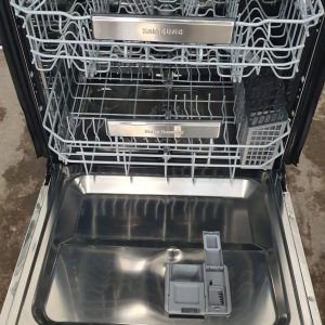 Used Less Than 1 Year Samsung Dishwasher DW80R9950US 1