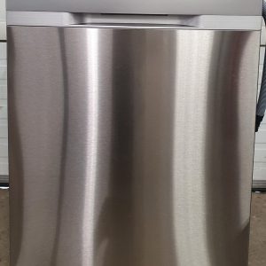 Used Less Than 1 Year Samsung Dishwasher DW80T5040US 17