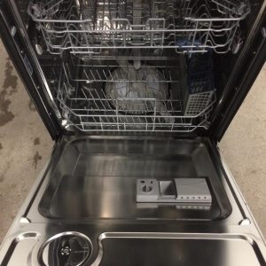 Used Less Than 1 Year Samsung Dishwasher DW80T5040US (6)