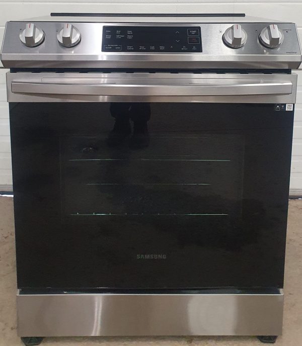 Used Less Than 1 Year Samsung Electric Stove NE63T8111SS