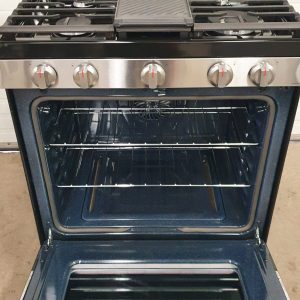 Used Less Than 1 Year Samsung Gas Propane Stove NX60A6511SS 2