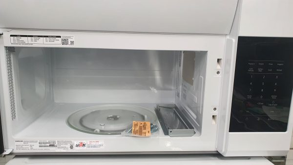 Open box Samsung Microwave/Range Hood ME17R7021EW