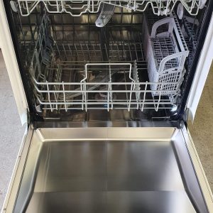 Used Bosh Dishwasher SHE55P02UC Installation Trough Hot Water Only (1)