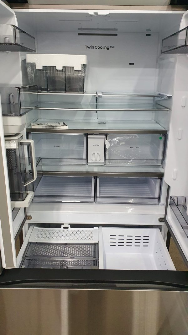 Open Box Samsung Bespoke Refrigerator RG24BB6200QLAA Counter Depth