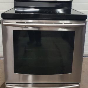 Used Less Than 1 Year Electric Stove Samsung NE597R0ABSR