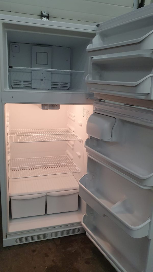 Used Frigidaire Refrigerator FFHT1614QW2