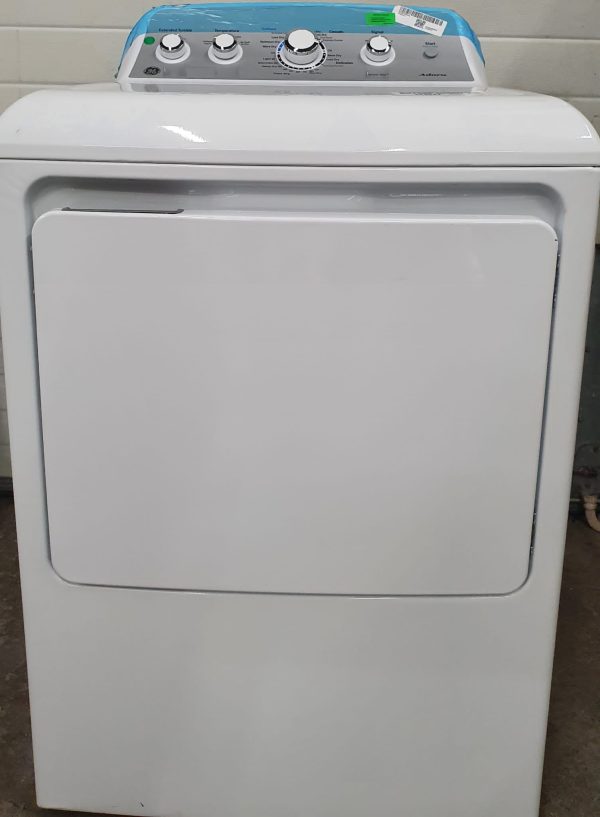 Open Box GE Electric Dryer GTD46EDMN0WS