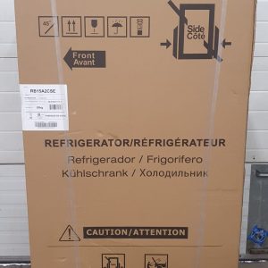 Open Box Refrigerator Hisense RB15A2CSE Counter Depth (2)