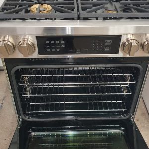 Used Dacor 30 Professional Style Range with Gas Burners and Electric Oven (2)