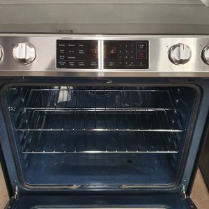 Used Less Than 1 Year Induction Stove Samsung NE63B8411SS (4)