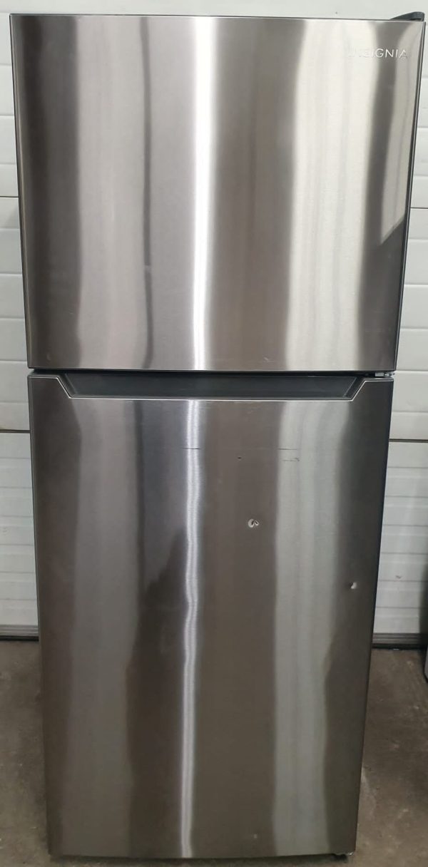 Used Refrigerator Insignia NS-RTM10SS0